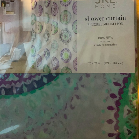 NWT shower curtain boho style + hooks - Picture 6 of 6